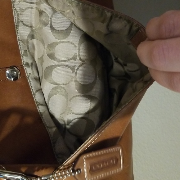 Coach Purse - Picture 5 of 14